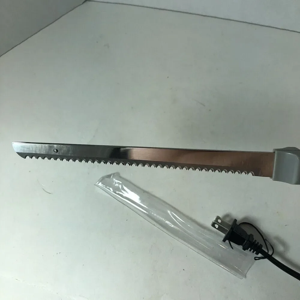 Elite Cuisine‎ Electric Knife Model EK-570B Stainless Steel Serrated Blades D3